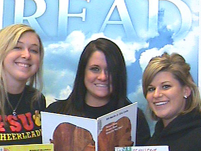 Cheerleading Team Attends Open House