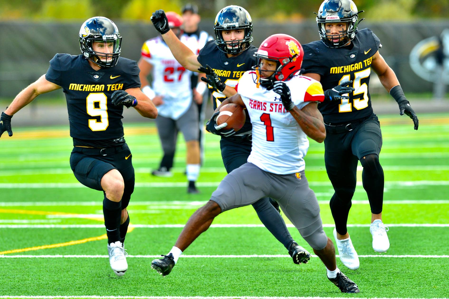 #1 Ferris State Earns Decisive Road Win In The Upper Peninsula
