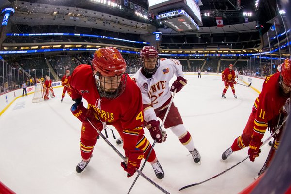Pioneers Score Late To End Ferris State Hockey's Postseason Run