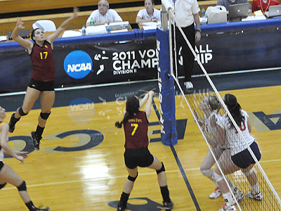 FSU Volleyball Advances To Regional Semifinals!