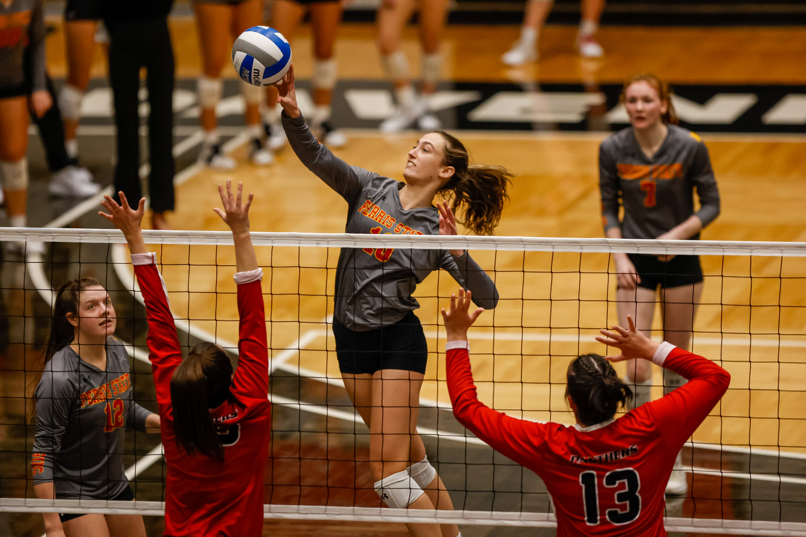 Bulldog Volleyball Closes Regular-Season With 17th Consecutive Victory